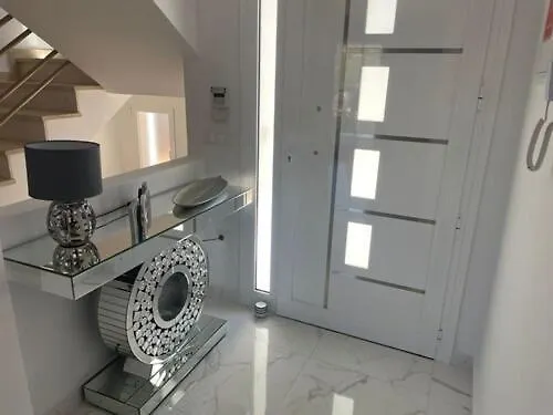 Casa Ambiente - Topausgestattetes Haus In Strandnaehe Calpe
